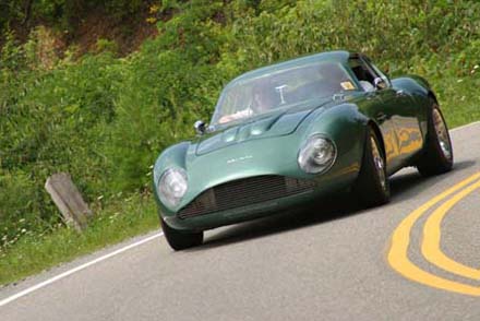 Aston Martin DB4 GT Zagato clone in action on the tail of the dragon